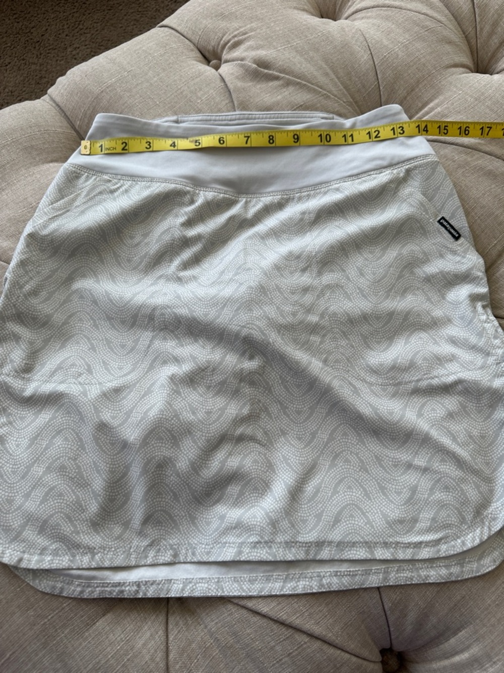 Patagonia White Wave-Pattern Skort - Picture 4 of 8